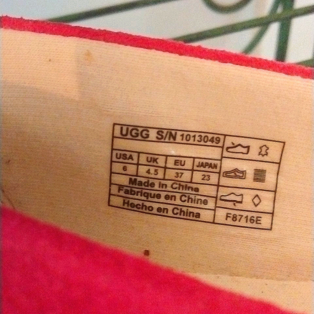 ♥️UGG SHOES ♥️ - Picture 5 of 9